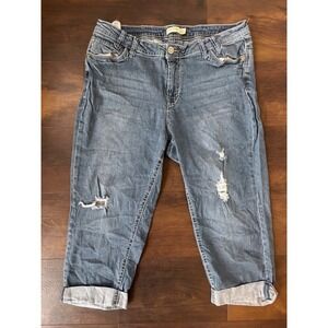 Faded Glory Womens 18W Distressed Capri Jeans Medium Wash‎ Embroidered Pockets